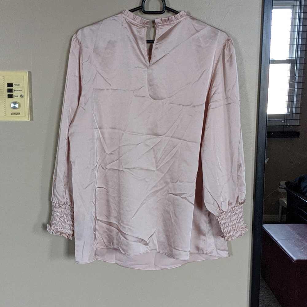 Top - Picture 2 of 2